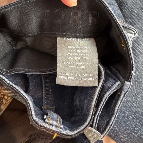 Torrid Bombshell Skinny Premium Stretch Button Fly High-Rise Jean NWOT - Picture 2 of 5